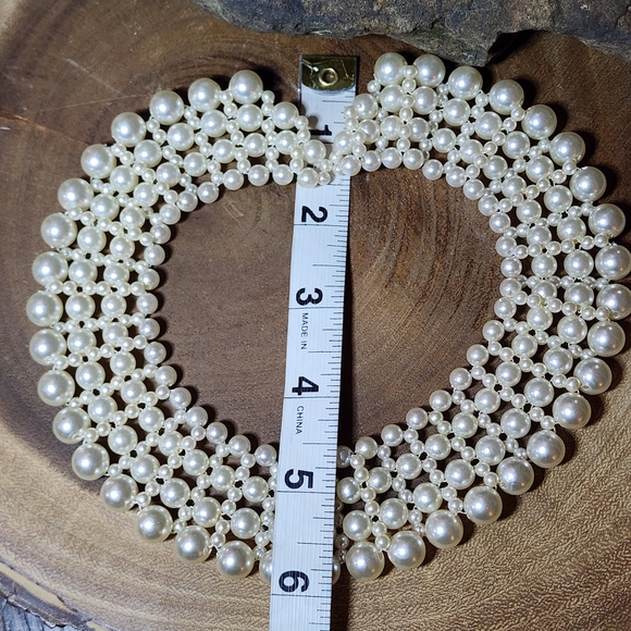 Elegant Faux Pearl Bib Collar Accent Piece - Picture 6 of 8